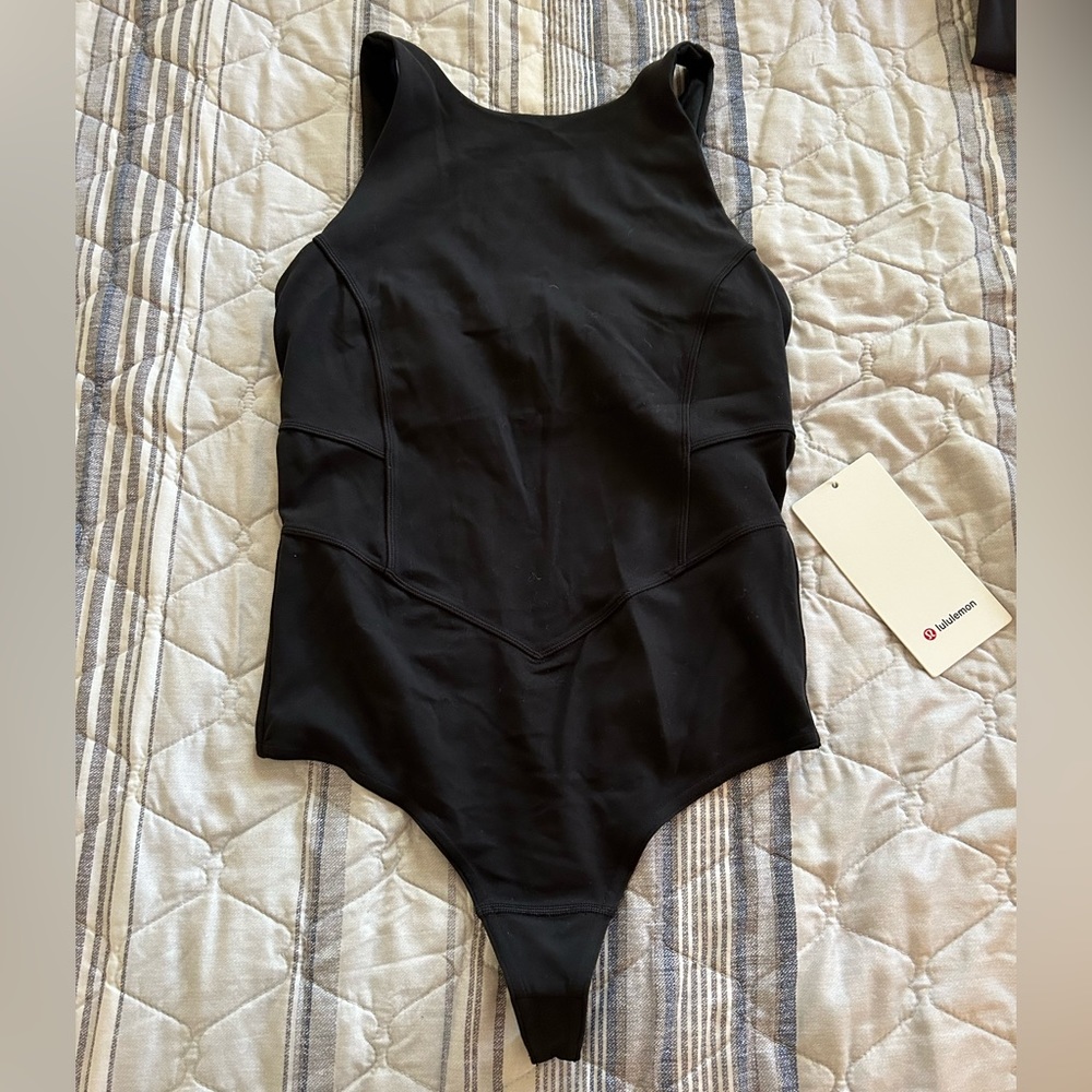Lululemon Align size 4 sleeveless thong bodysuit NWT black